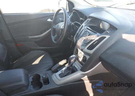 2014 Ford Focus Se из США, поврежденный, VIN 1FADP3F21EL330751